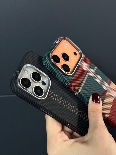 Чохол Carbon Pattern із MagSafe для iPhone 16 &mdash; карбоновий A23314 фото