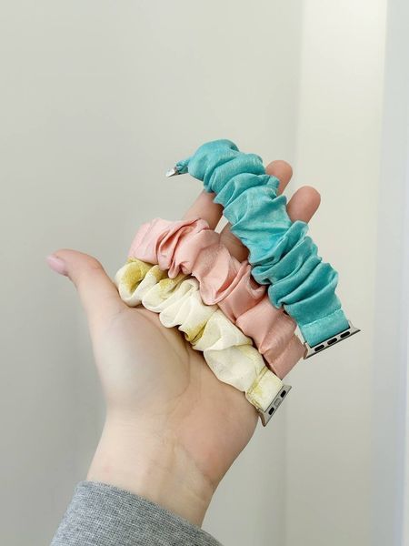 Ремешок Scrunchie для Apple Watch 42mm (Series 1-3) / 44mm / 45mm / 46mm / 49mm Ultra &mdash; тканевый &mdash; Black / Чёрный A26750 фото